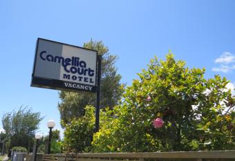 Camellia Court Family Motel allows 18 year olds to book a room