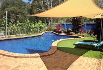 Snow View Holiday Units allows 18 year olds to book a room