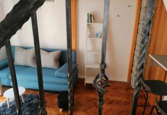 Apartment Uptown has Smoking/Balcony rooms