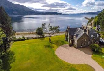 Ardrhu House Fort William allows 18 year olds to book a room