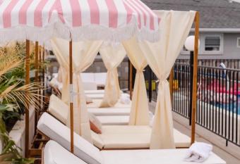 The Shore House has Balcony rooms