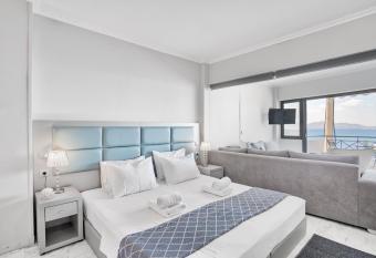 Chic, Modern Seaside Oasis in Sunny Piraeus! has Balcony rooms