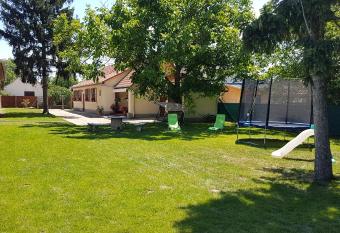 Ilona vend  gh  z Dinny  s has Balcony rooms