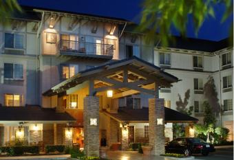 Larkspur Landing Extended Stay Suites Campbell has Balcony rooms