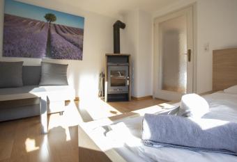 Deluxe City View Mountain Apartment has Balcony rooms