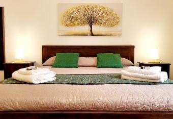 Zanzi  s Charming Rooms has Balcony rooms