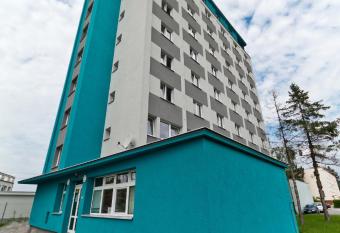 Hotelak Martinov allows 18 year olds to book a room