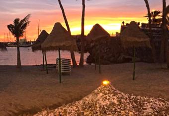 Ocean View Apartment has Balcony rooms