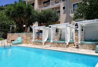 A Vista has Balcony rooms