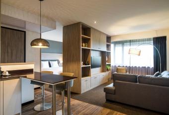 Adagio Amsterdam City South allows 18 year olds to book a room