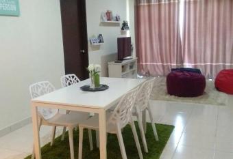 Ijanina Homestay allows 18 year olds to book a room