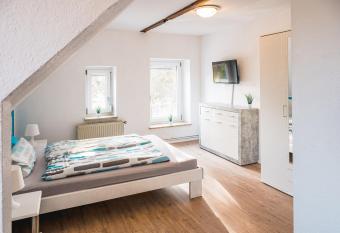 Lilie Inn Pension allows 18 year olds to book a room