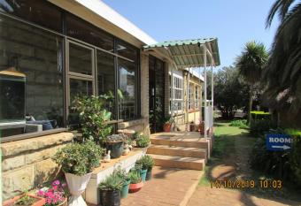 Aloes Lodge has Balcony rooms