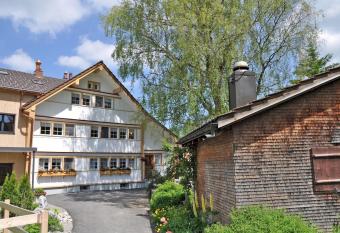 B  ren - Das G  stehaus has Balcony rooms