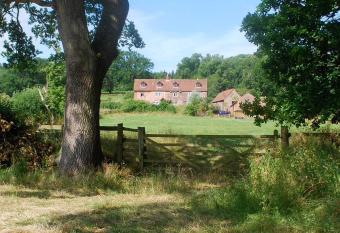Grove Farm B&B has Balcony rooms