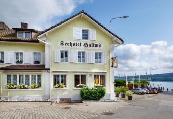 Hallwil Swiss Quality Seehotel has Balcony rooms