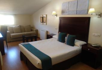 Hotel & Spa PLAZA Arriate has Balcony rooms