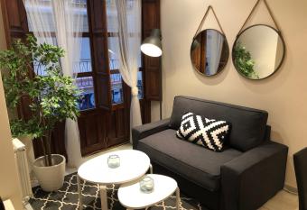 Ibericabeds Plaza Nueva has Balcony rooms