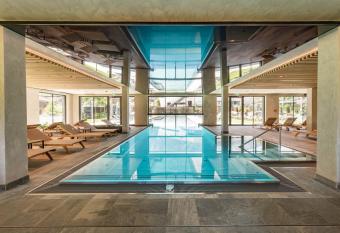 Hotel Berghof Mayrhofen GmbH has Balcony rooms