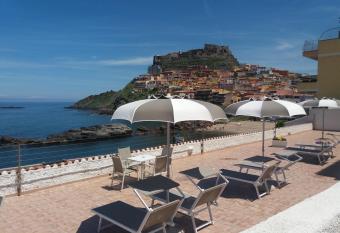Hotel Meli has Balcony rooms