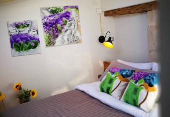 cres art studio kuning apartment has Balcony rooms