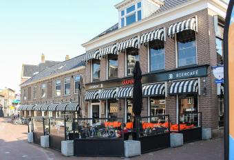 Logement 3B allows 18 year olds to book a room