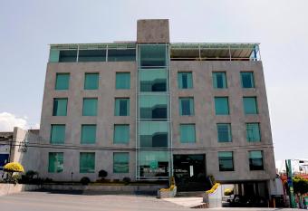 GS Cuernavaca has Balcony rooms