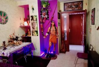 La Casita Del Indio allows 18 year olds to book a room