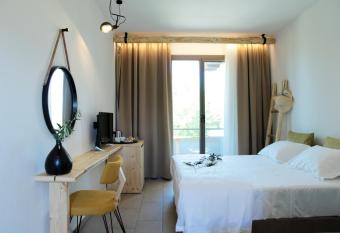 Filippos Hotel has Balcony rooms