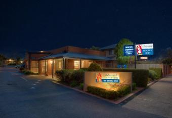 Admiral Motor Inn allows 18 year olds to book a room