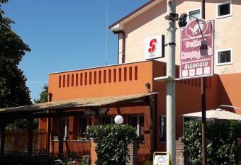 La Campagnola Trattoria con Alloggio allows 18 year olds to book a room