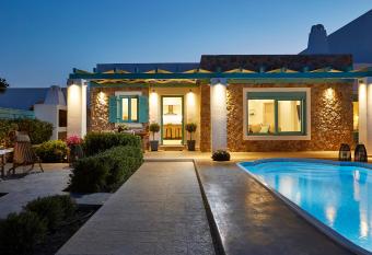 Almyriki Beach Villa has Balcony rooms