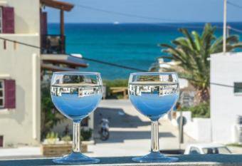 Sunday Studios has Balcony rooms