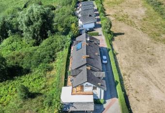 O  rodek Wypoczynkowy SWALLOW has Balcony rooms