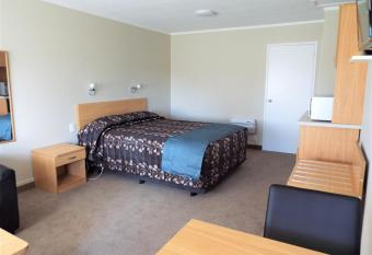 Turangi Bridge Motel has Balcony rooms