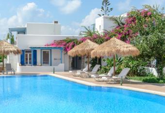 Aggeliki s Diamond has Balcony rooms