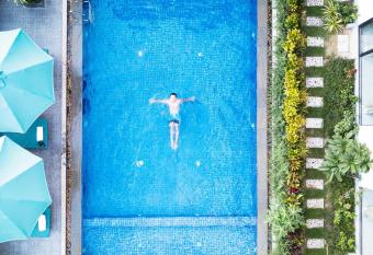 Central Blanche Residence has Balcony rooms