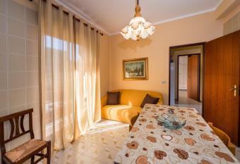 Case Maria has Balcony rooms