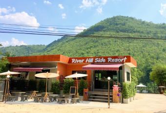 River Hill Side Resort has Balcony rooms