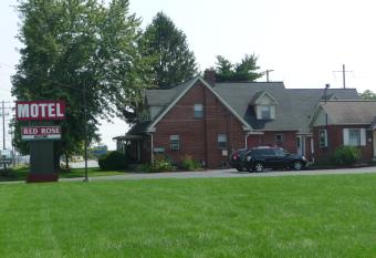 Red Rose Motel allows 18 year olds to book a room