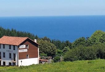 Casa Rural Arboliz allows 18 year olds to book a room