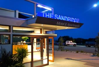 The Sandridge Motel has Balcony rooms