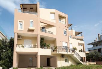 Soleado apartment has rooms with a private hot tub