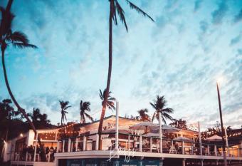 Base Airlie Beach has Balcony rooms