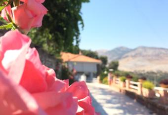 Saranda Landscape has Balcony rooms