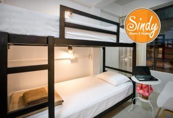 Sindy s Hostel has Balcony rooms