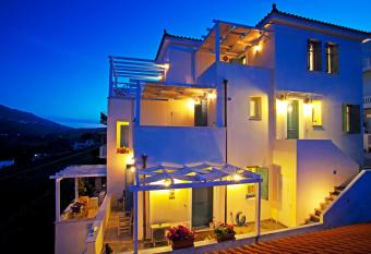 Anemomiloi Studios has Balcony rooms