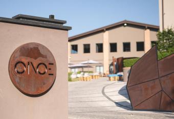 Agriturismo Oinoe allows 18 year olds to book a room