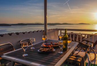 The perfect stay has Balcony rooms