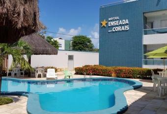 Hotel Enseada dos Corais allows 18 year olds to book a room